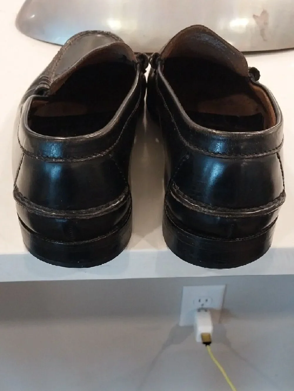 Florsheim Black Leather Penny Loafers...Size 10.5.....LIKE NEW
